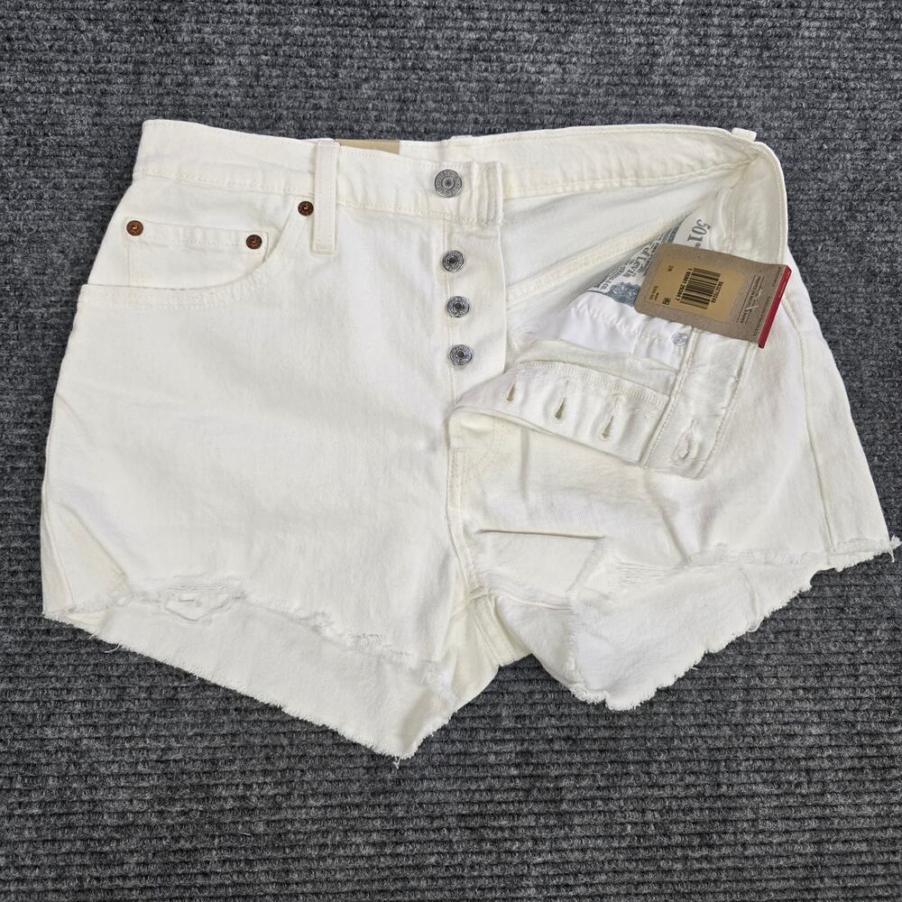 Levi's 501 Shorts Womens 28 White High Rise Cutoff Frayed Hem Denim NWT - Picture 2 of 7
